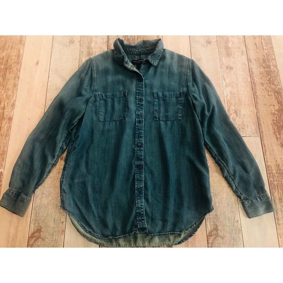 Banana Republic Factory Boyfriend Chambray‎ shirt - Picture 1 of 8